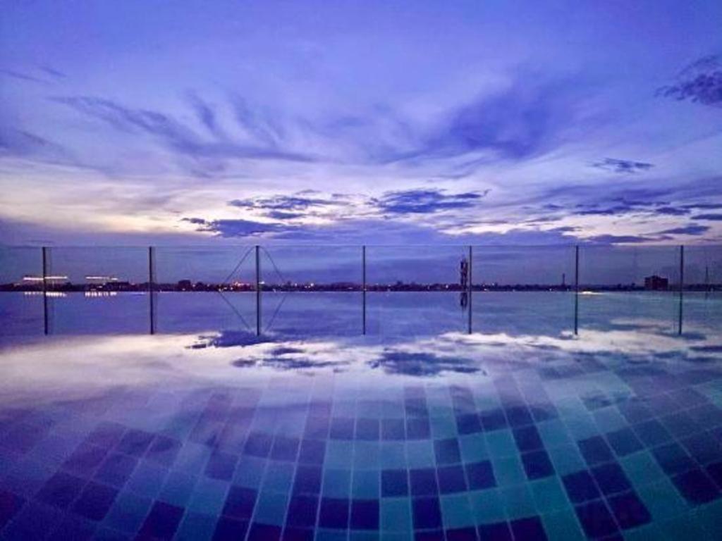 Sky City Hotel Вьентьян Экстерьер фото